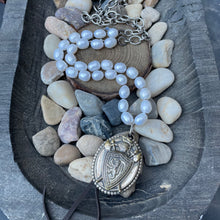 Load image into Gallery viewer, Chunky White Freshwater Pearls Crest/shield necklace