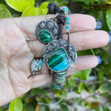 Load image into Gallery viewer, Turquoise Heishi Custom Ocean Button Bracelet