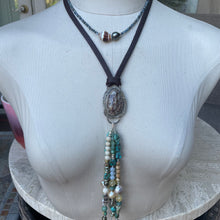 Load image into Gallery viewer, Devil Aquamarine Tahitian Pearl Hawaiian Seashell Necklace