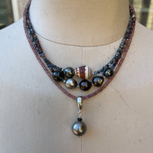 Load image into Gallery viewer, Devil Aquamarine Tahitian Pearl Hawaiian Seashell Necklace