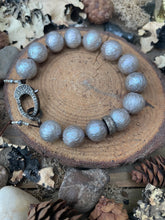 Load image into Gallery viewer, Rare Carved silver Edison Pearl Pave Diamond Bracelet