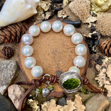 Load image into Gallery viewer, High end Large White Edison Pearl Custom Green Button Bracelet
