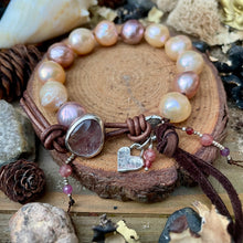 Load image into Gallery viewer, Candy Edison Pearls Custom Strawberry Quartz Button Bracelet
