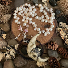 Load image into Gallery viewer, Short Flawless Pearl Replaceable Clasp Moon and Stars necklace
