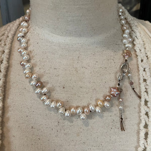 Short Flawless Pearl Replaceable Clasp Moon and Stars necklace