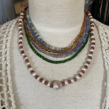 Load image into Gallery viewer, White Button Baroque Pearl Leather Necklace
