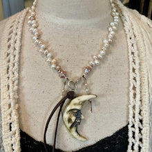 Load image into Gallery viewer, Short Flawless Pearl Replaceable Clasp Moon and Stars necklace
