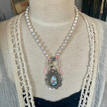 Load image into Gallery viewer, Luminous Round White Pearls Bubblegum Pink knotted Necklace
