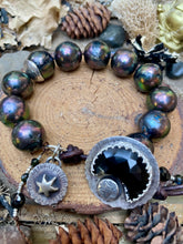 Load image into Gallery viewer, Large Black Edison Pearls Custom Onyx Moon Button Bracelet
