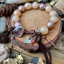 Load image into Gallery viewer, Candy Edison Pearls Custom Strawberry Quartz Button Bracelet
