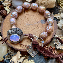 Load image into Gallery viewer, Luminous Rustic Edison Pearl Floral button bracelet
