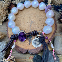 Load image into Gallery viewer, Luminous Large White Edison Pearl Custom Amethyst Button Bracelet
