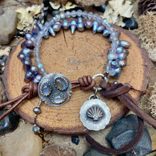 Load image into Gallery viewer, Labradorite Spiked Blue Pearl High End Bracelet
