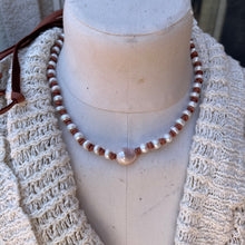 Load image into Gallery viewer, White Button Baroque Pearl Leather Necklace
