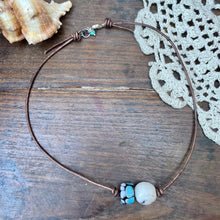 Load image into Gallery viewer, Leather Conch Shell Lampwork Bead Glass Bead choker Necklace
