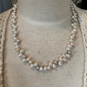 Short Flawless Pearl Replaceable Clasp Moon and Stars necklace