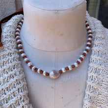 Load image into Gallery viewer, White Button Baroque Pearl Leather Necklace
